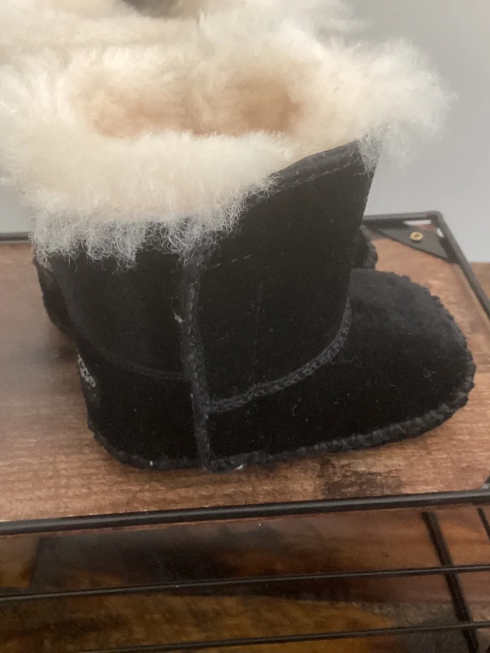 NIB UGG Infant Jesse Booties Black Suede Sheepskin Size 0/1 Unused Box & COA